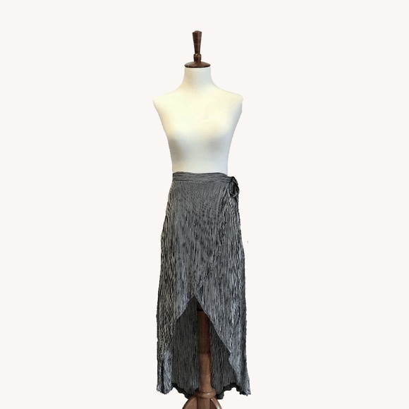 Modcloth Dresses & Skirts - High Low Skirt Modcloth Dresses & Skirts - High Low Skirt